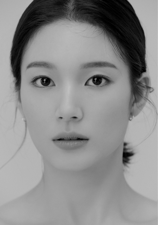 한동희, ‘현관 앞의 아이’ 캐스팅…깊이 있는 연기 변신 ‘기대’