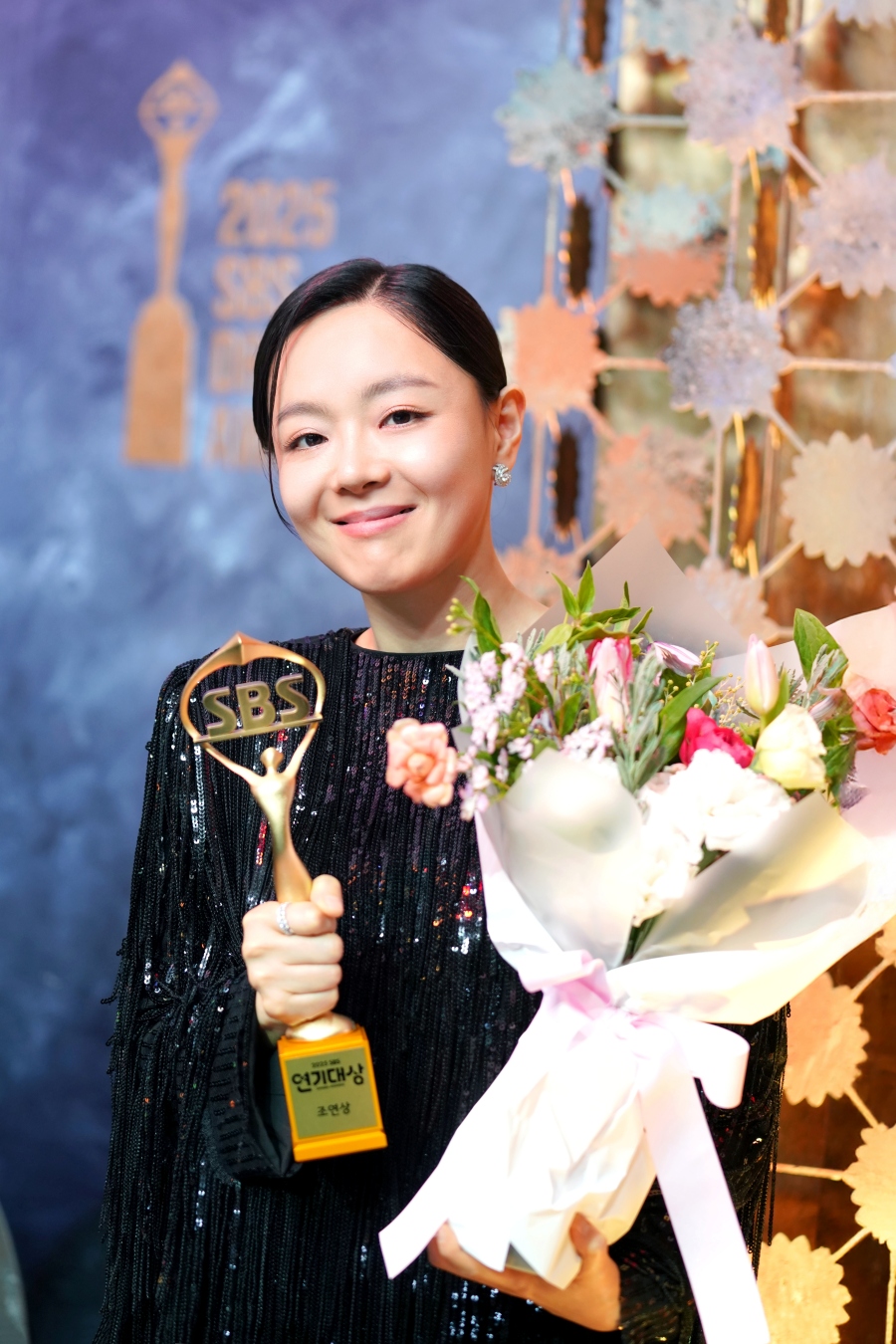 이상희, '나의 완벽한 비서'로 '2025 SBS 연기대상'서 멜로드라마 부문 조연상 수상
